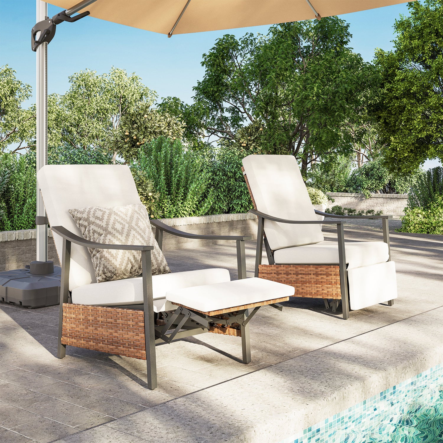 LAUSAINT HOME Outdoor Recliner Chair with Adjustable Back and Footrest